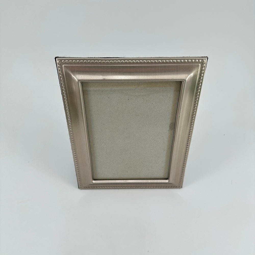 Connoisseur Brushed Champagne Silver Beaded Border 4x6 Photo Picture Frame